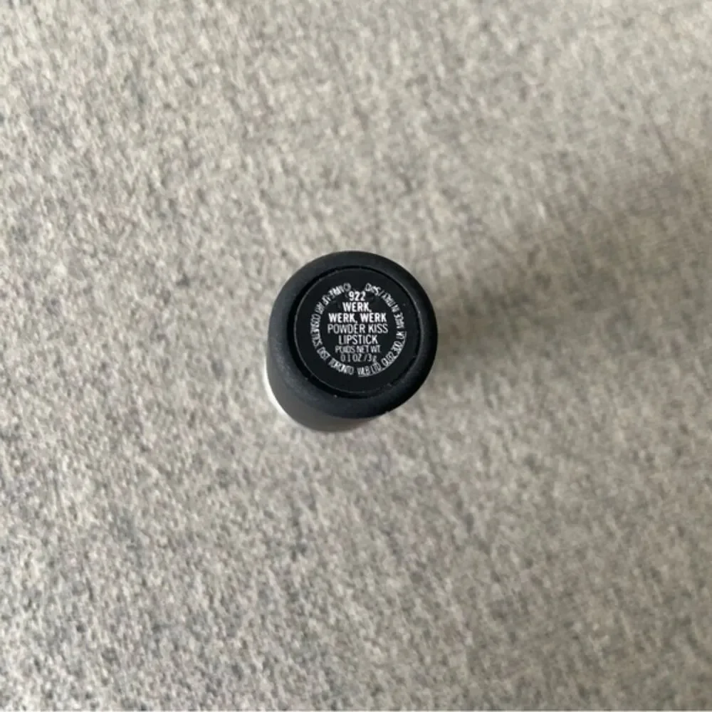 MAC Powder Kiss Moisturizing Matte Lipstick Werk Werk Werk Cool Red NEW 3g 0.1oz